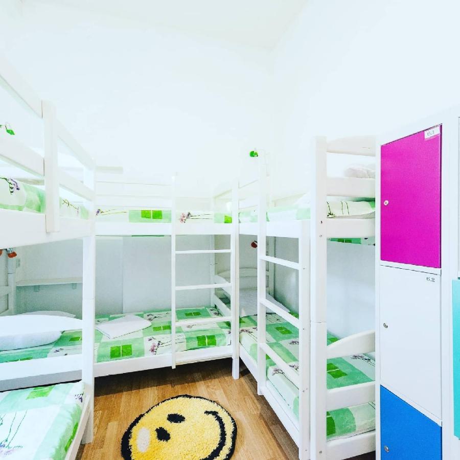 Muzey Hostel Kyiv Exterior photo